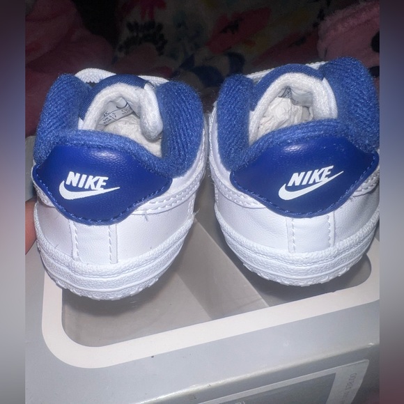 Nike force 1 white/deep royal blue size 2c baby only worn like twice - Picture 3 of 4